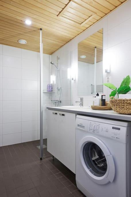 Rauhallinen Kolmio Omalla Saunalla Tampereen Keskustassa Bagian luar foto
